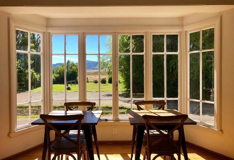 مسافرخانه Hostería Pionero