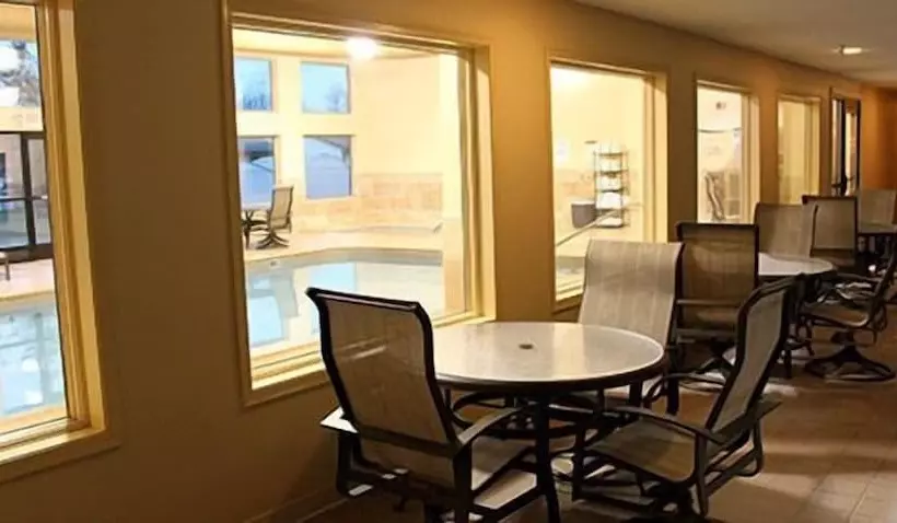 Hotelli C Mon Inn Thief River Falls