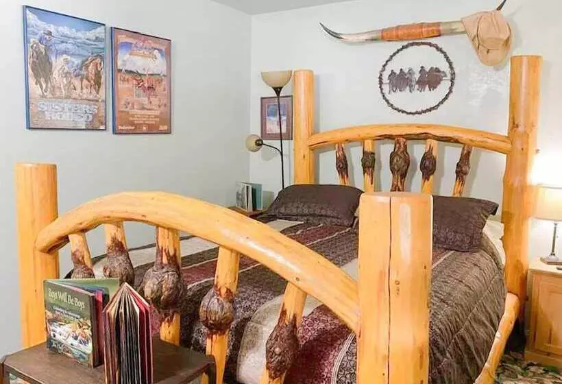 Hotelli Dawson House Lodge