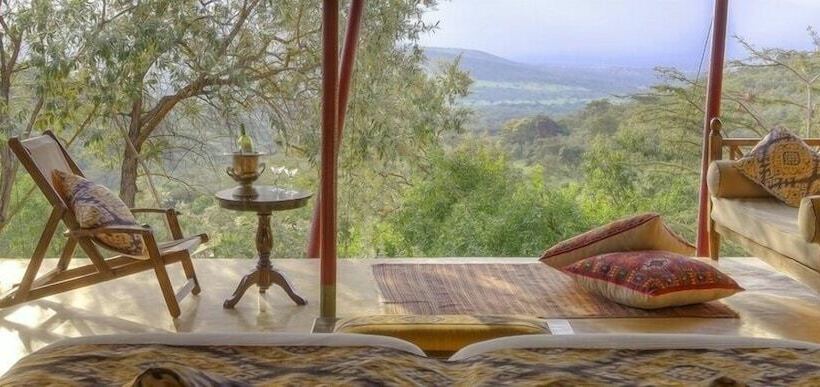 هتل Entumoto Safari Camp