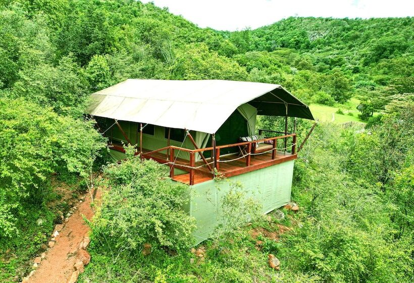 هتل Entumoto Safari Camp