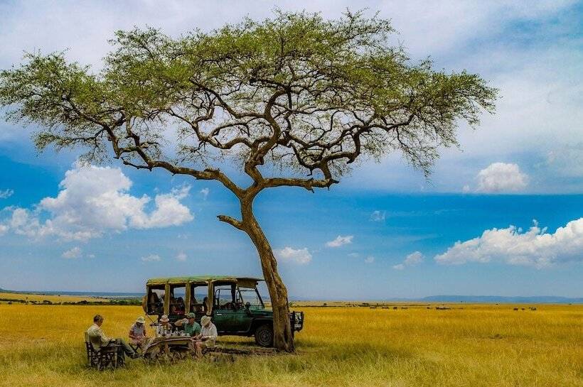 هتل Entumoto Safari Camp