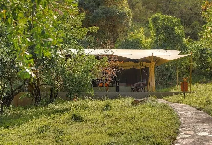 هتل Entumoto Safari Camp