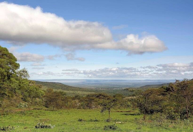 هتل Entumoto Safari Camp