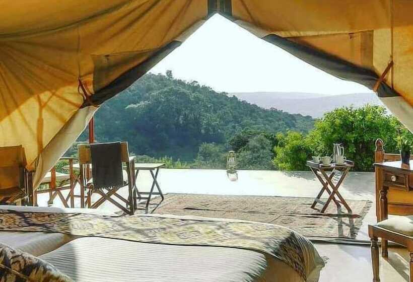 هتل Entumoto Safari Camp