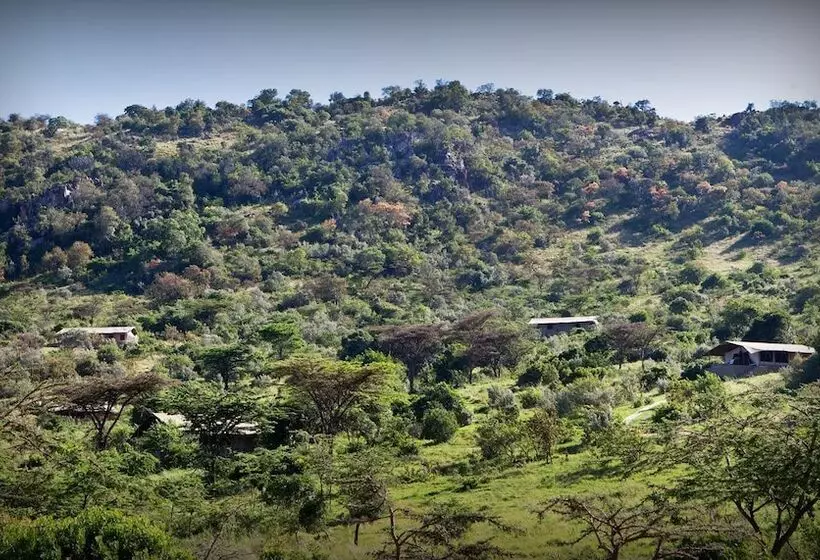 هتل Entumoto Safari Camp