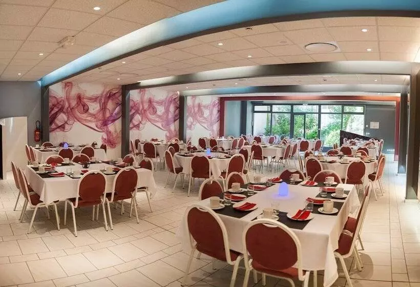 Hotelli Logis Hôtel Restaurant Le Fruitier