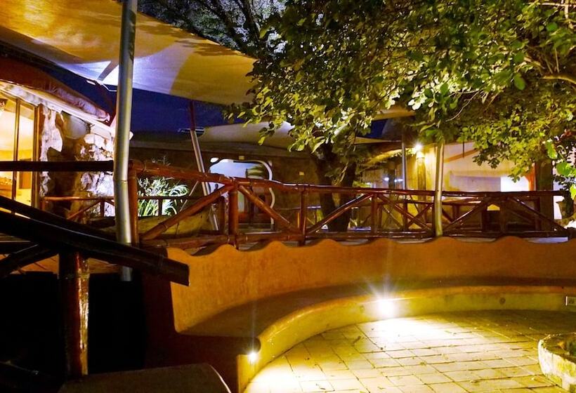 هتل Prideinn Mara Camp & Cottages