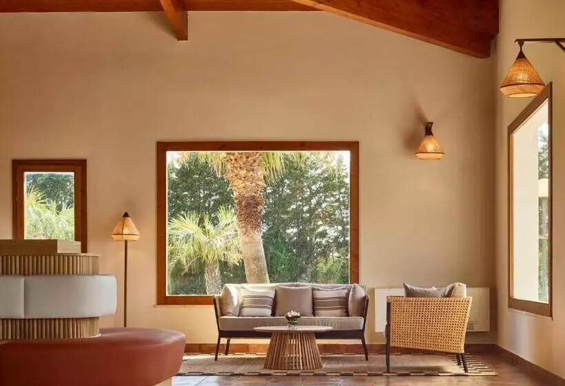 Hotelli Serenè Resort