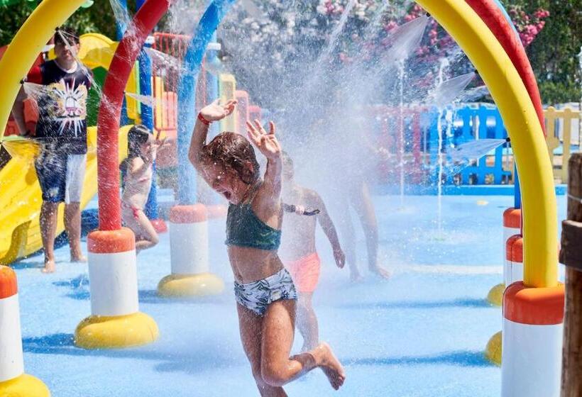 בית מלון כפרי Serenè Resort