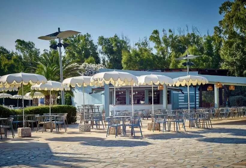 Hotelli Serenè Resort