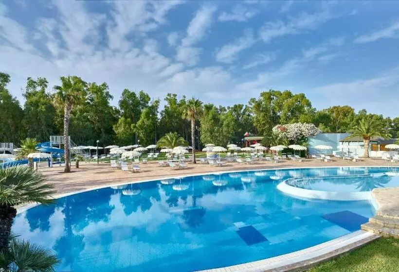 Hotelli Serenè Resort