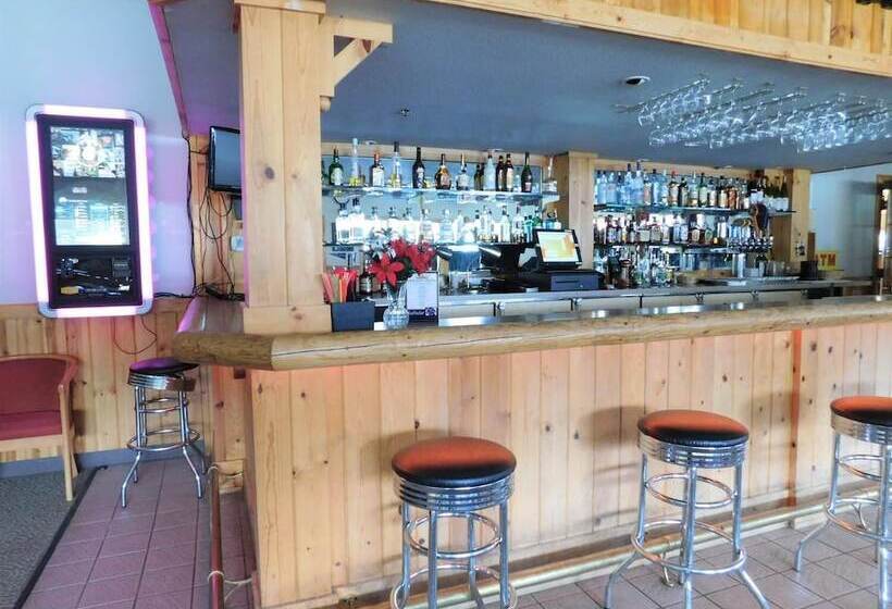 酒店 The Summit Inn