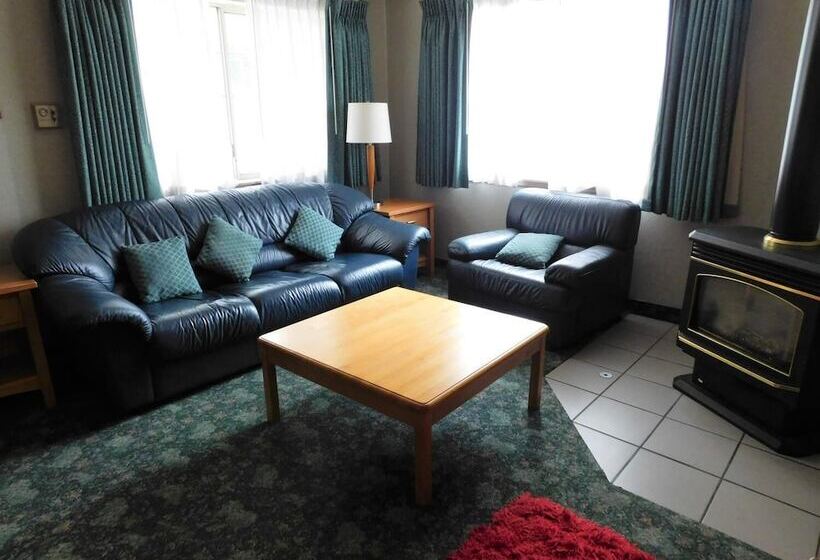 酒店 The Summit Inn