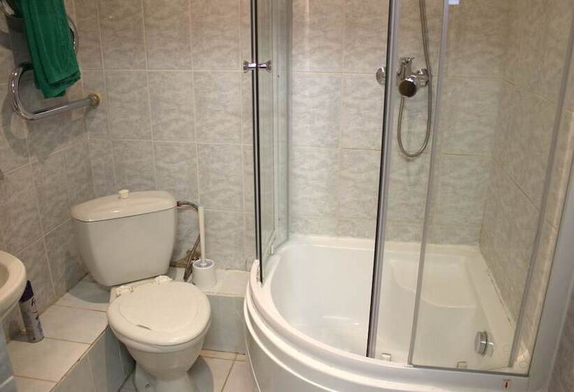 בית מלון כפרי Tau Tash