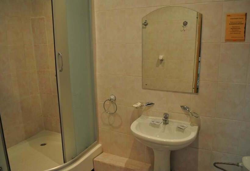 בית מלון כפרי Tau Tash