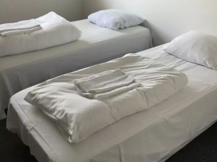 ペンション Skuldelev Kro