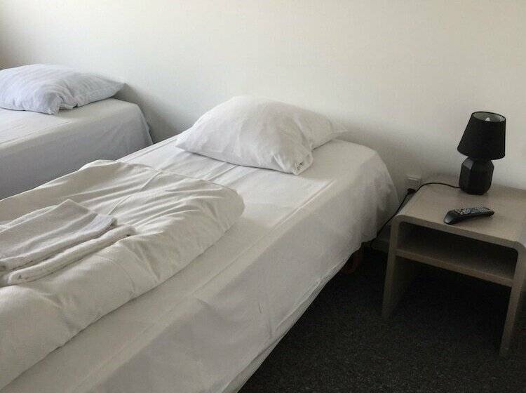 펜션 Skuldelev Kro