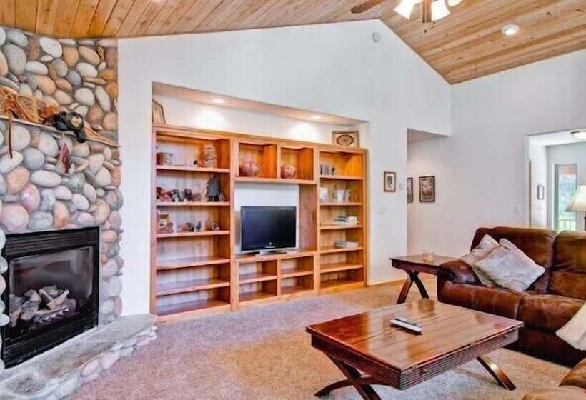 Scenic Wonders Bear Den 5 Bedrooms