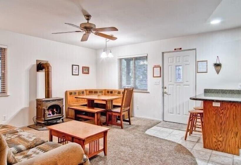 Scenic Wonders Bear Den 5 Bedrooms