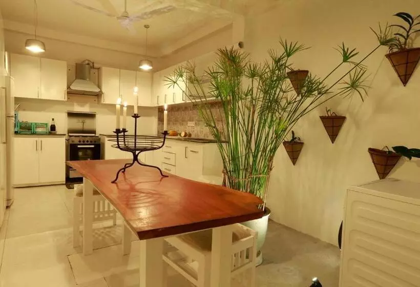 Общежитие Fort Heaven Galle Fort