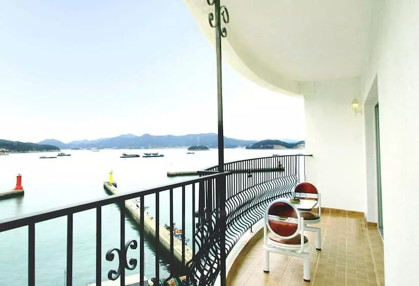 Bay Condo Hotel Tongyeong