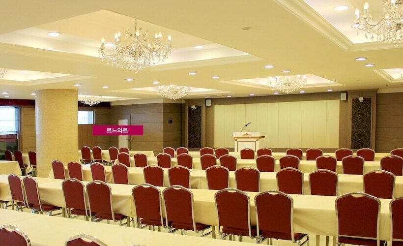 Bay Condo Hotel Tongyeong