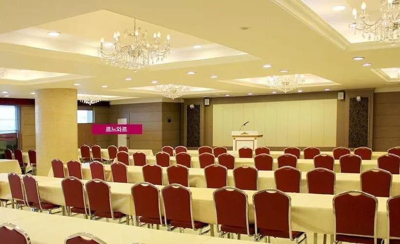 Bay Condo Hotel Tongyeong