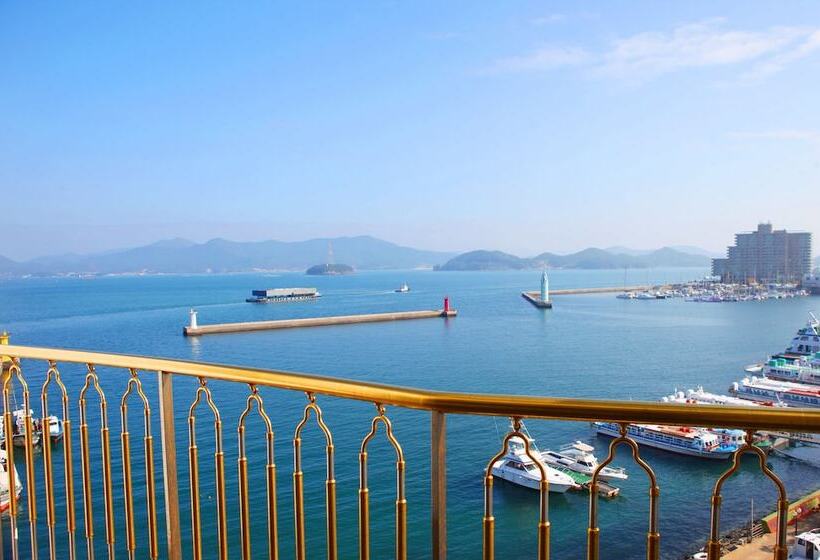 Bay Condo Hotel Tongyeong