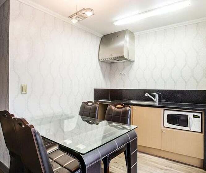 Bay Condo Hotel Tongyeong