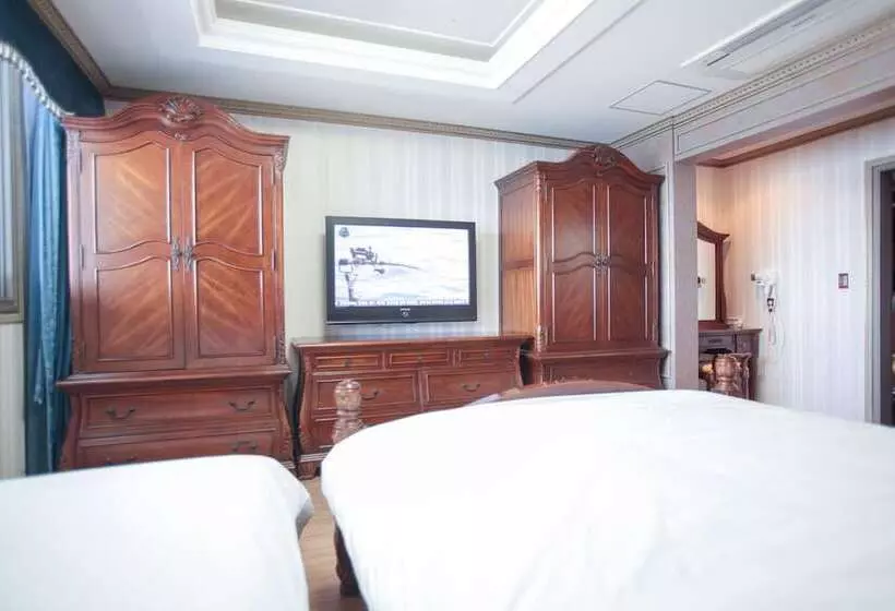 Bay Condo Hotel Tongyeong