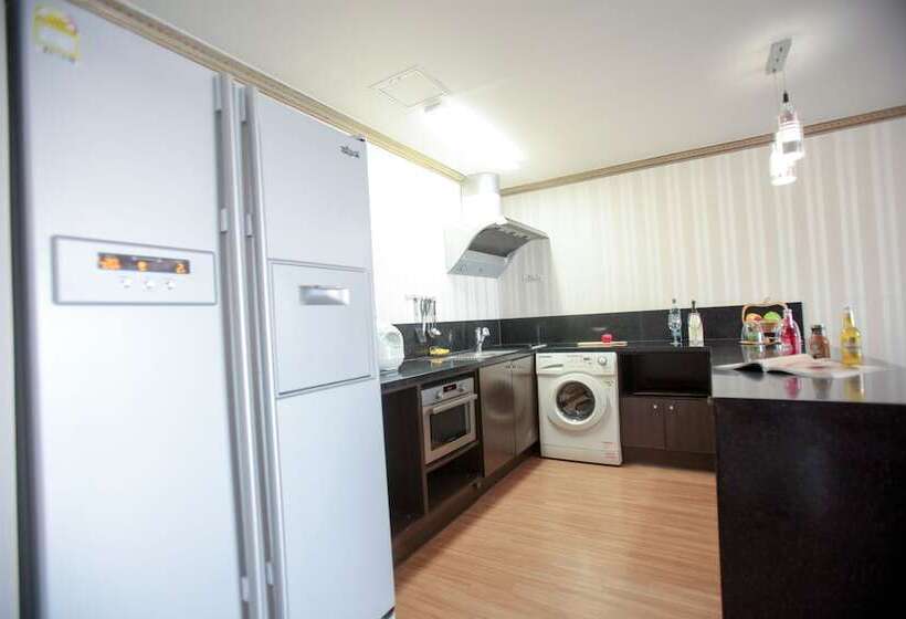 Bay Condo Hotel Tongyeong