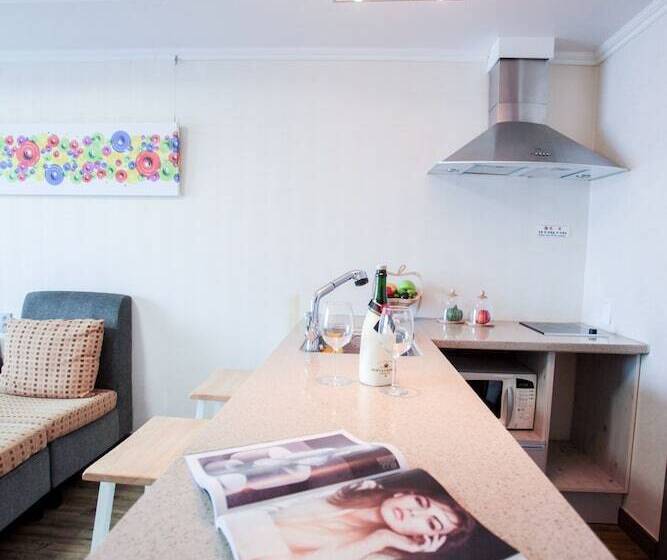 Bay Condo Hotel Tongyeong