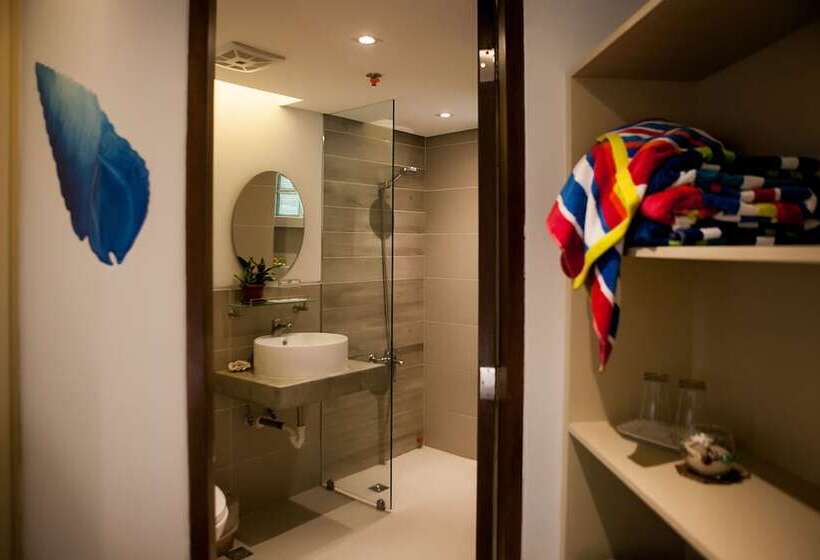 ホテル 357 Boracay Resort