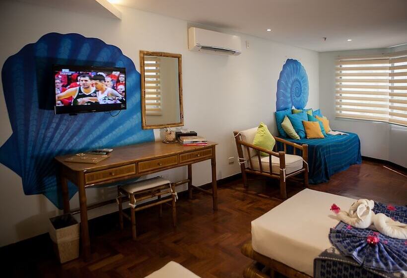 ホテル 357 Boracay Resort