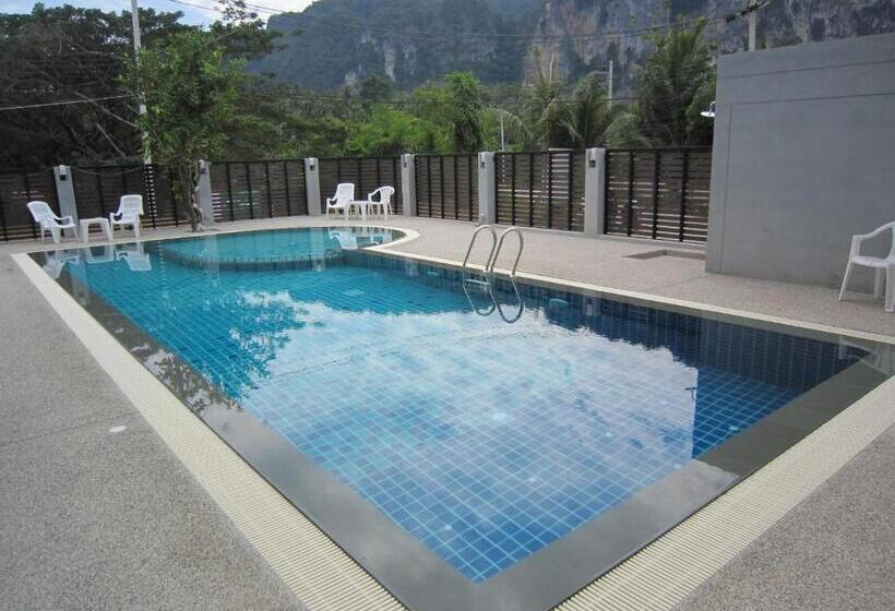 בית מלון כפרי Ao Nang Miti Resort