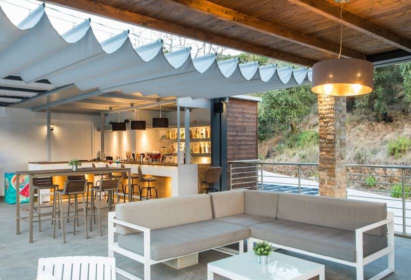 Отель Aqua Oliva Resort