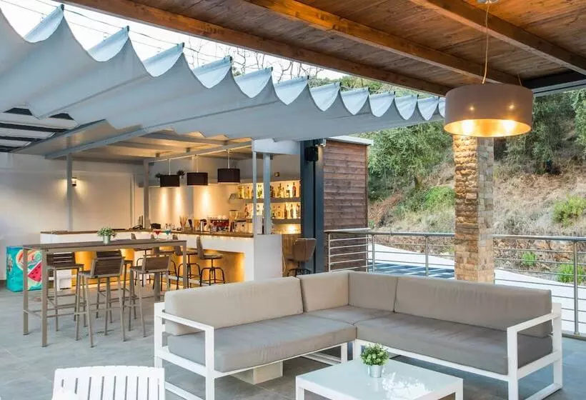 Отель Aqua Oliva Resort