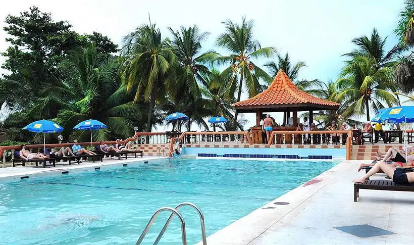 בית מלון כפרי Don S Beach