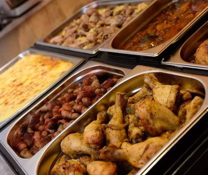 Hotel Four Saints Brig Y Don