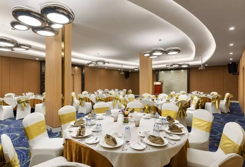 Hotelli Grand Palace