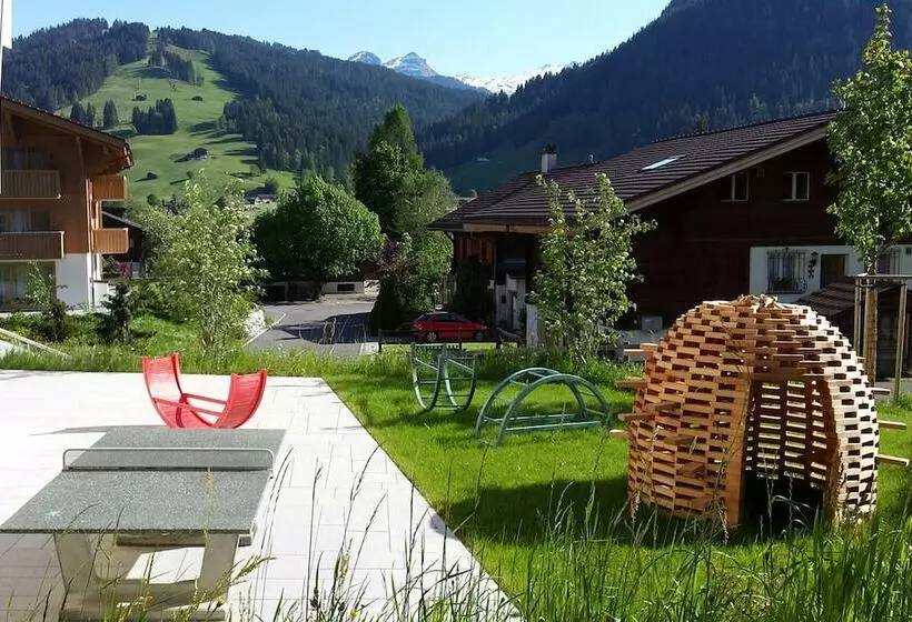 هتل Saanen Gstaad Youth Hostel