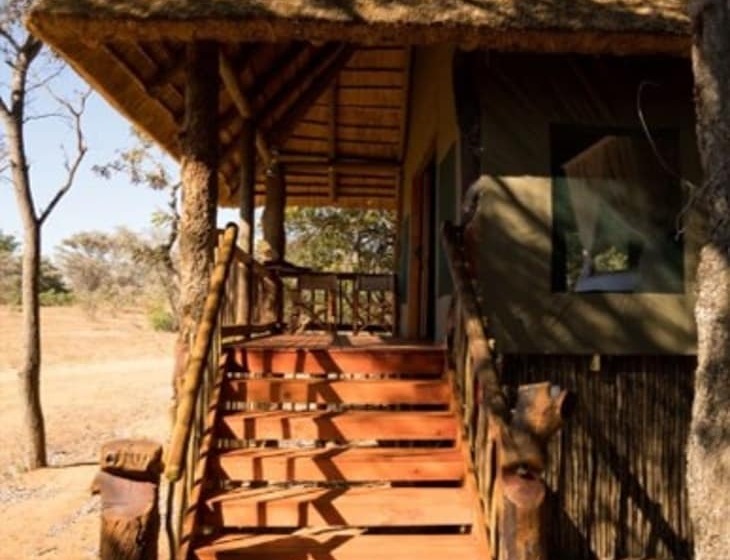 בית מלון כפרי Honeyguide Ranger Camp