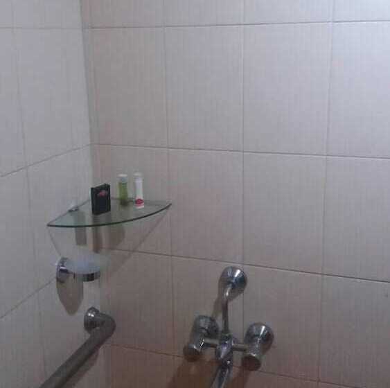 בית מלון כפרי Kanoos Residency