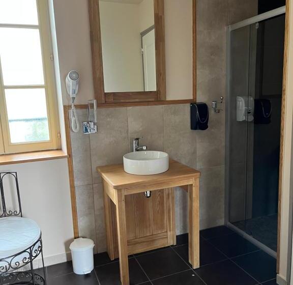 هتل La Vinaigrerie Logis