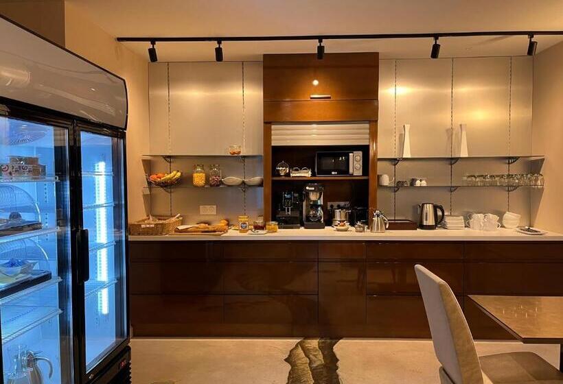 هتل La Vinaigrerie Logis