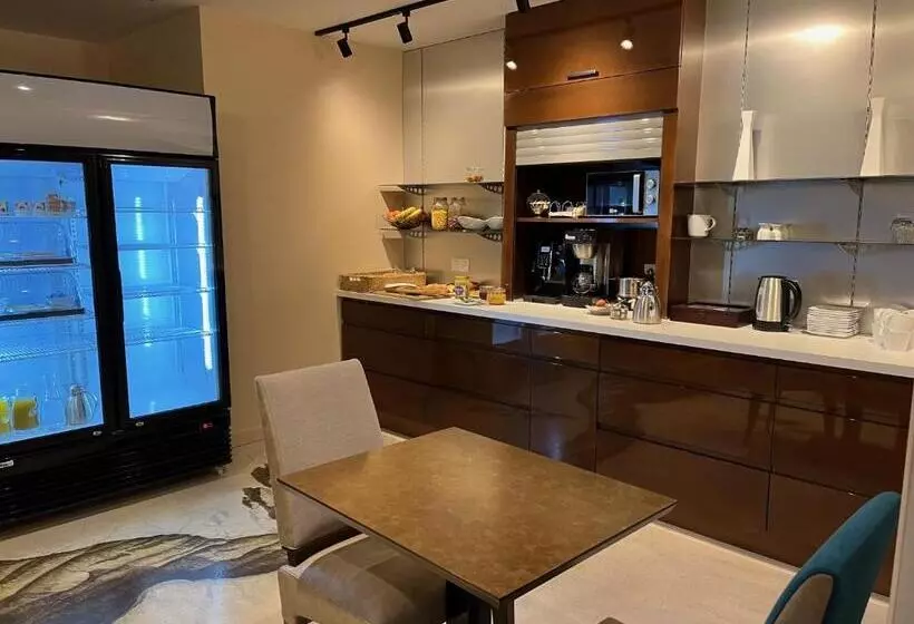 هتل La Vinaigrerie Logis