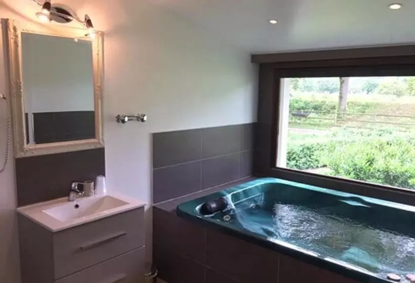 هتل La Vinaigrerie Logis