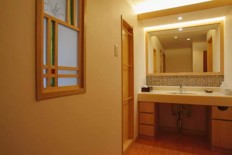 בית מלון כפרי Shibu Onsen Sakaeya