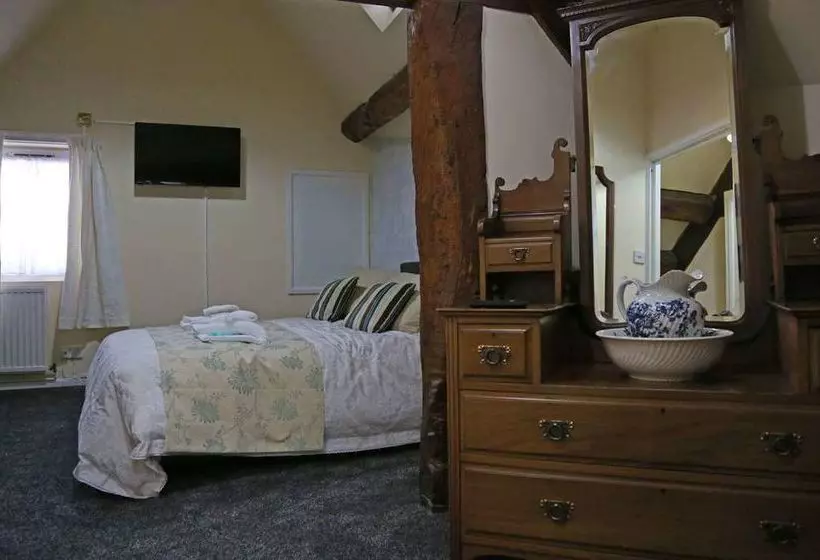 בית מלון כפרי Royal Oak